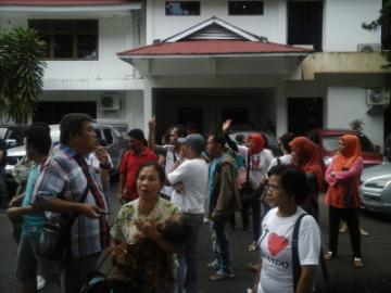 Deprov Bersikap, Pemerintah Manado dan Minahasa Digedor